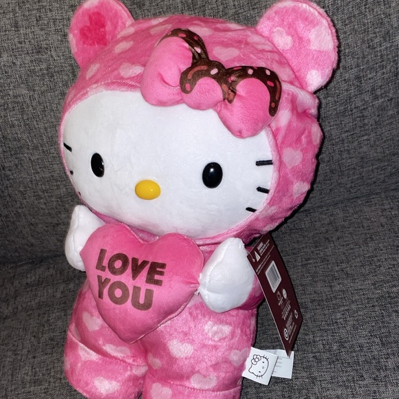 24HR DROP ⬇️ Hello Kitty 3PC VDAY Bundle - Picture 8 of 8